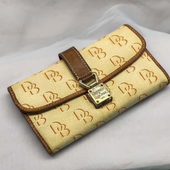 Dooney & Bourke Tan and Brown Logo Wallet vintage - Picture 8 of 12